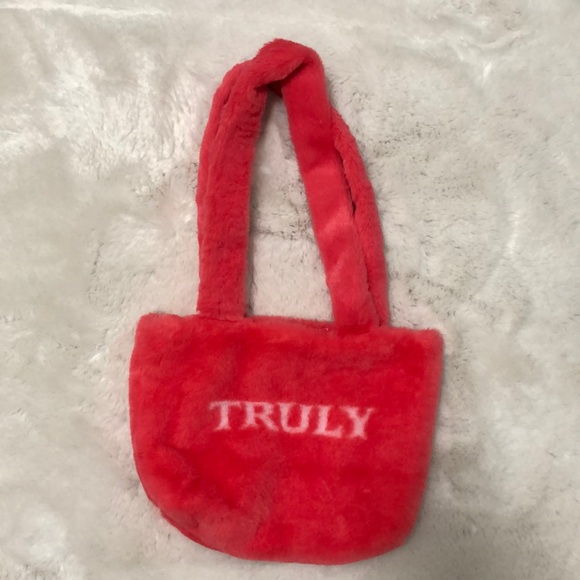 TRULY Handbags - Truly Beauty Pink Fuzzy Bag NWOT